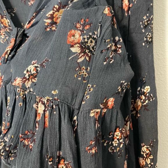 American Eagle Floral V-Neck Tie-Front Long Sleeve Blouse Size Large - Picture 5 of 10